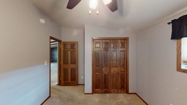 2905 2nd Ave SW, Minot, ND 58701