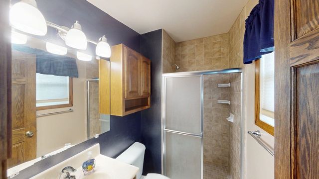 2905 2nd Ave SW, Minot, ND 58701