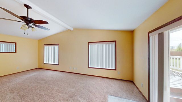 2905 2nd Ave SW, Minot, ND 58701