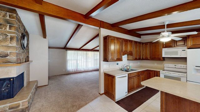 2905 2nd Ave SW, Minot, ND 58701