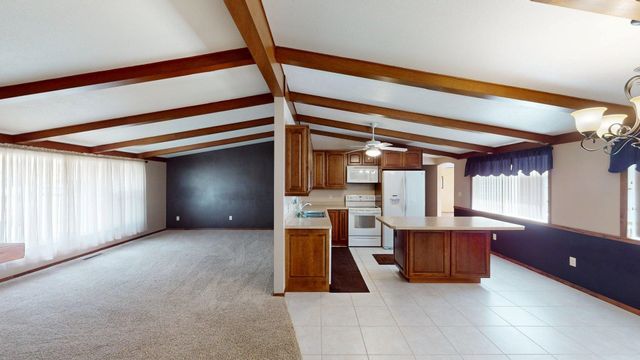 2905 2nd Ave SW, Minot, ND 58701