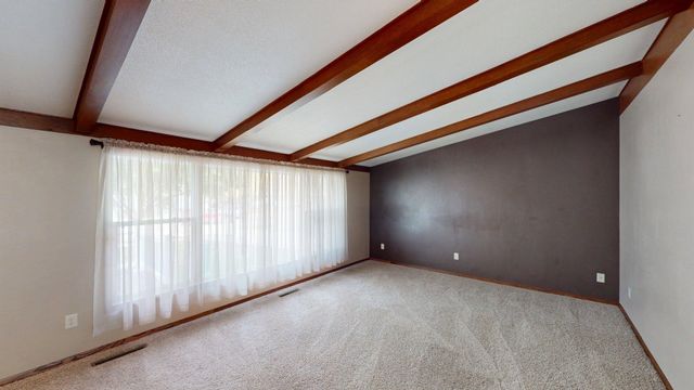 2905 2nd Ave SW, Minot, ND 58701