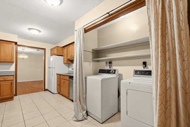 14 Royal Lake Drive 1, Braintree, MA 02184