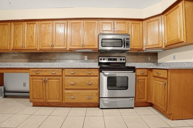 14 Royal Lake Drive 1, Braintree, MA 02184