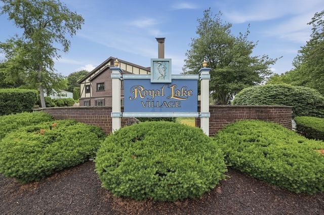 14 Royal Lake Drive 1, Braintree, MA 02184
