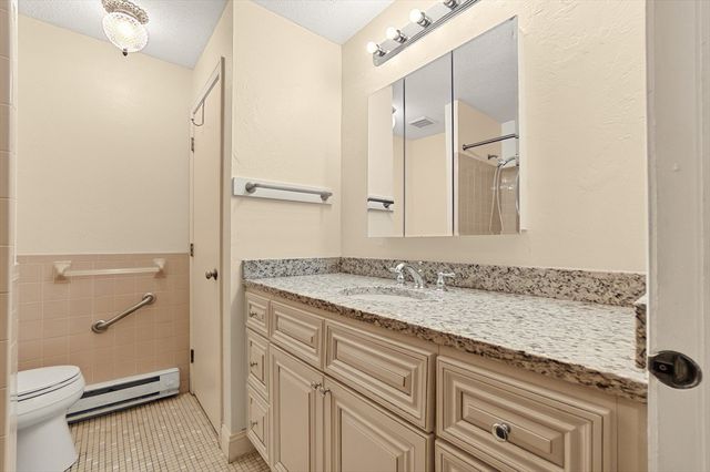 14 Royal Lake Drive 1, Braintree, MA 02184