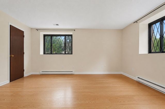 14 Royal Lake Drive 1, Braintree, MA 02184