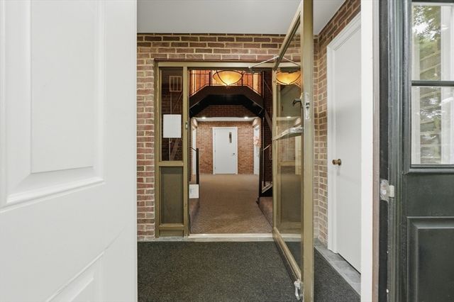 14 Royal Lake Drive 1, Braintree, MA 02184