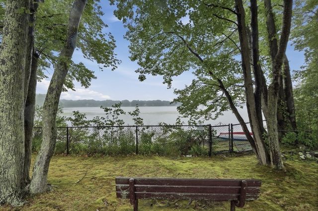 14 Royal Lake Drive 1, Braintree, MA 02184