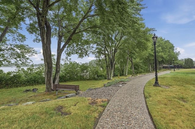 14 Royal Lake Drive 1, Braintree, MA 02184