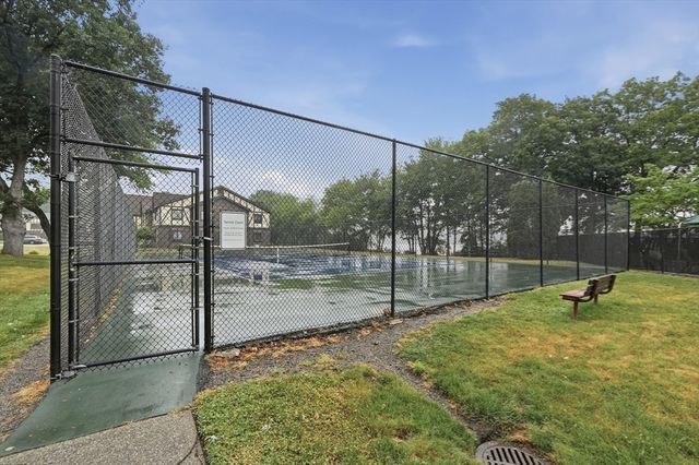 14 Royal Lake Drive 1, Braintree, MA 02184