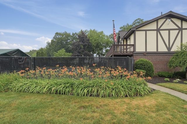 14 Royal Lake Drive 1, Braintree, MA 02184