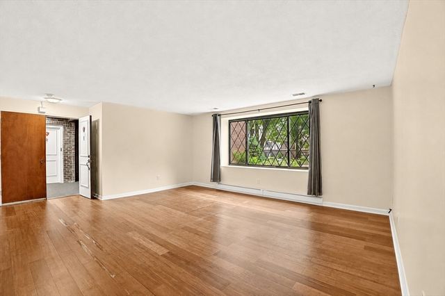 14 Royal Lake Drive 1, Braintree, MA 02184