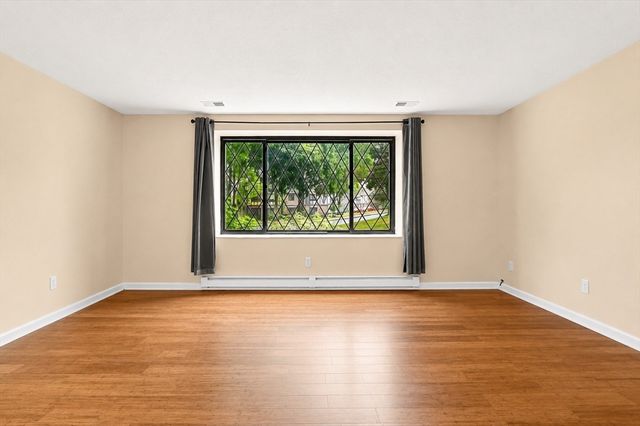 14 Royal Lake Drive 1, Braintree, MA 02184