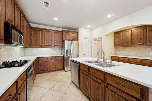 2848 Forest Manor Drive, Frisco, TX 75034