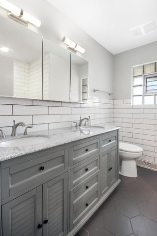 8612 Hohman Avenue, Munster, IN 46321