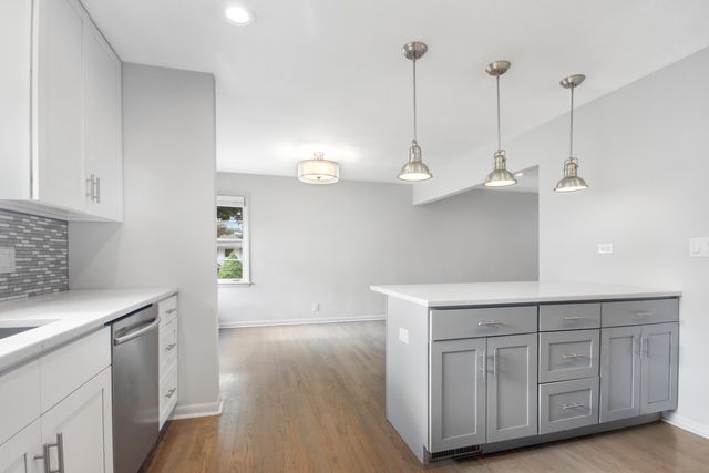 8612 Hohman Avenue, Munster, IN 46321