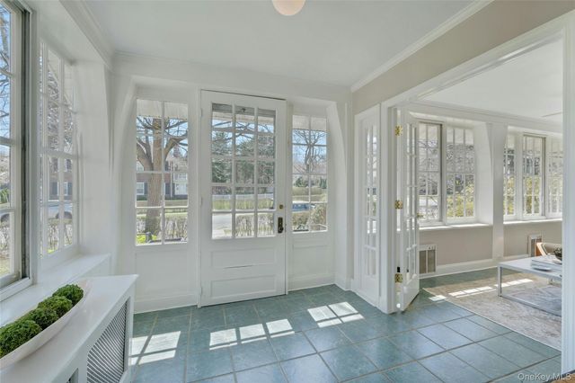 5 Witherbee Avenue, Pelham, NY 10803
