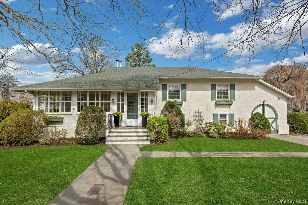 5 Witherbee Avenue, Pelham, NY 10803