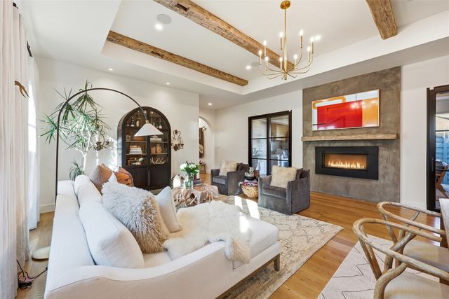 806 Thomasson Drive, Dallas, TX 75208