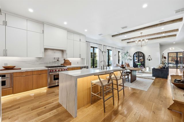 806 Thomasson Drive, Dallas, TX 75208