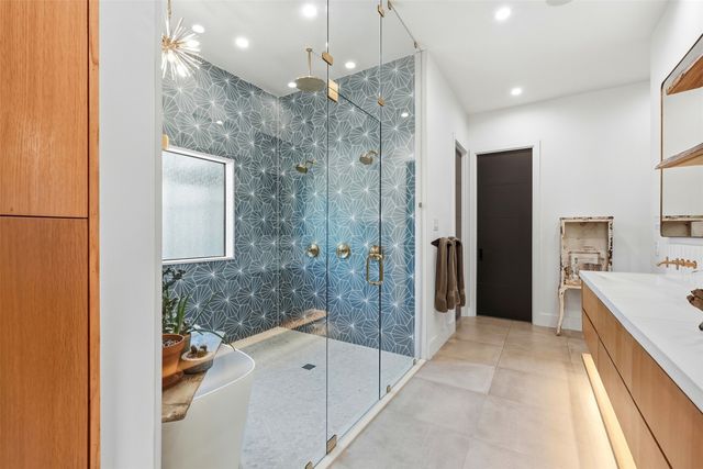 806 Thomasson Drive, Dallas, TX 75208