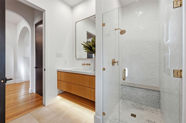 806 Thomasson Drive, Dallas, TX 75208