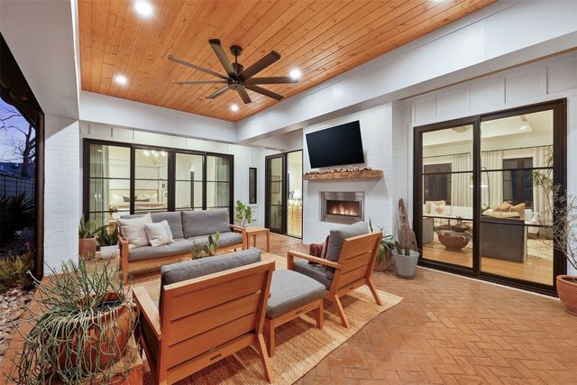 806 Thomasson Drive, Dallas, TX 75208