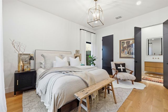 806 Thomasson Drive, Dallas, TX 75208