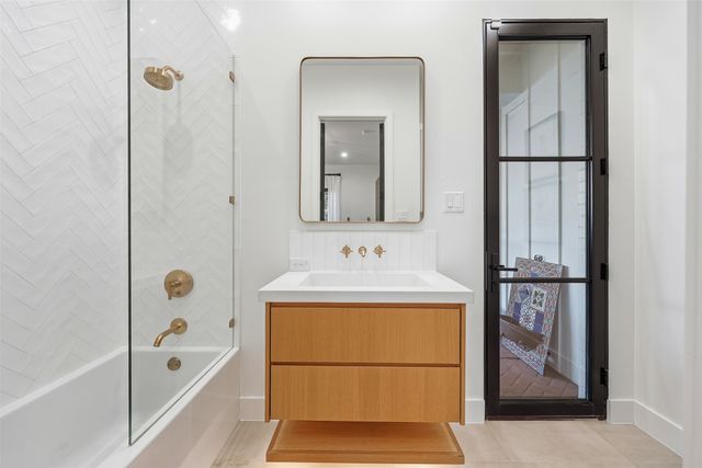 806 Thomasson Drive, Dallas, TX 75208