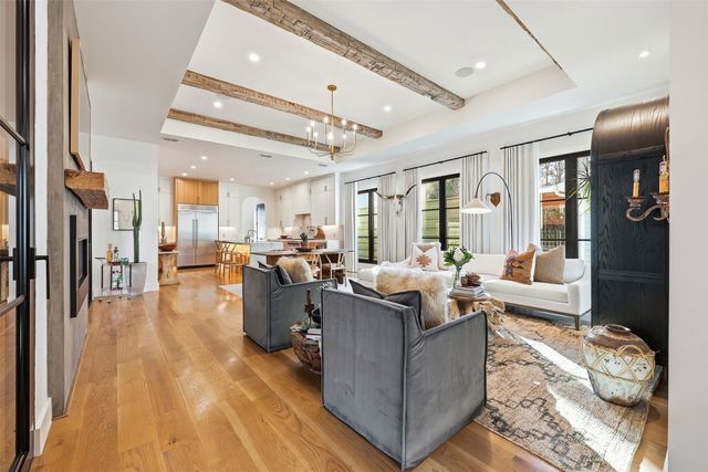 806 Thomasson Drive, Dallas, TX 75208