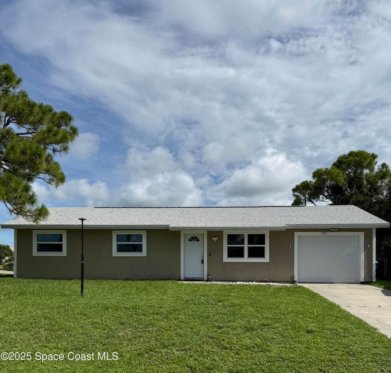 1399 Helliwell Street NW, Palm Bay, FL 32907