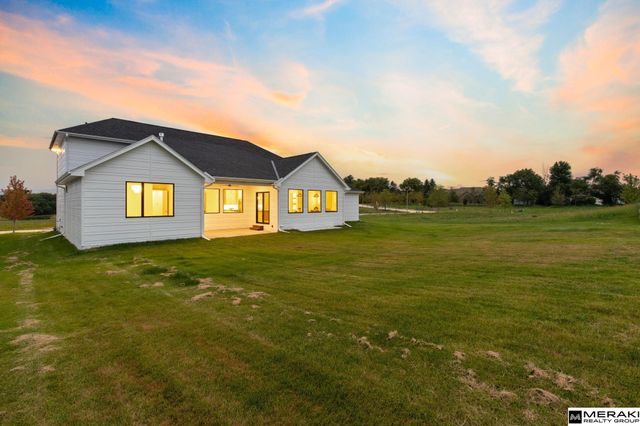 3513 S 221st Street, Elkhorn, NE 68022