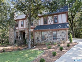 1407 Bramblewood Drive, Huntsville, AL 35801