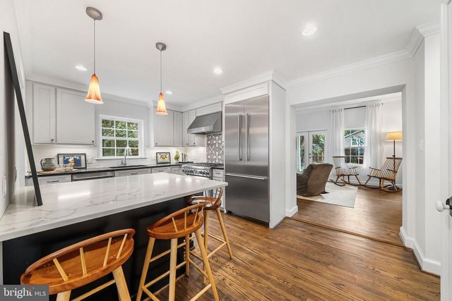 211 W GREENWAY BLVD W, Falls Church, VA 22046