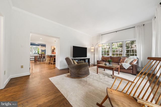 211 W GREENWAY BLVD W, Falls Church, VA 22046