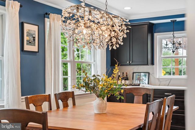 211 W GREENWAY BLVD W, Falls Church, VA 22046