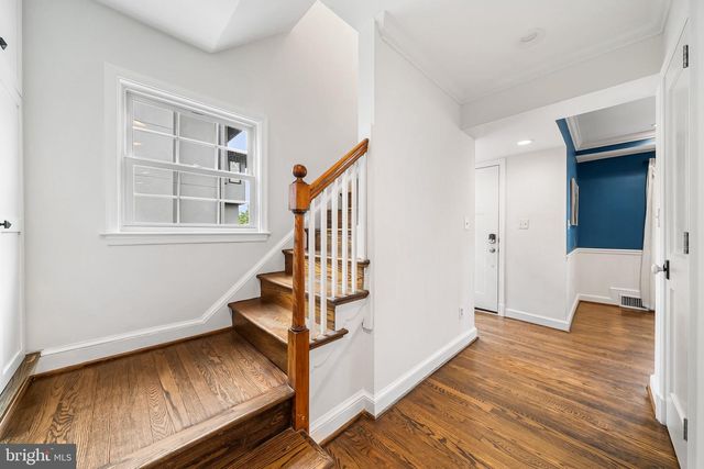 211 W GREENWAY BLVD W, Falls Church, VA 22046
