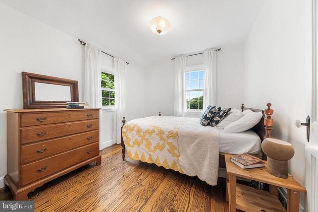 211 W GREENWAY BLVD W, Falls Church, VA 22046