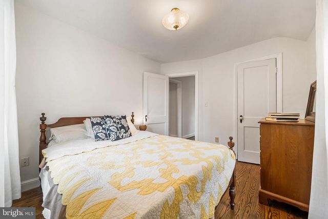 211 W GREENWAY BLVD W, Falls Church, VA 22046