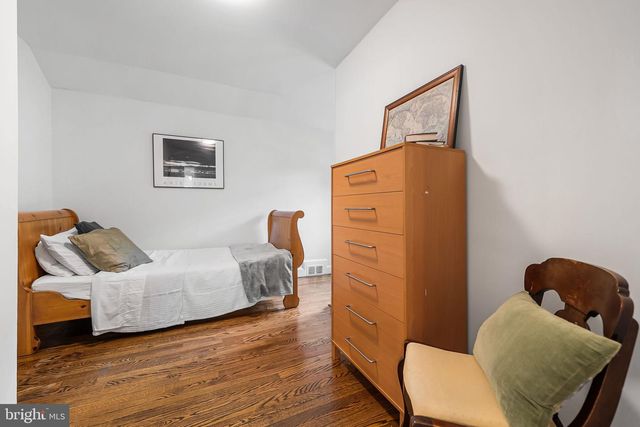 211 W GREENWAY BLVD W, Falls Church, VA 22046