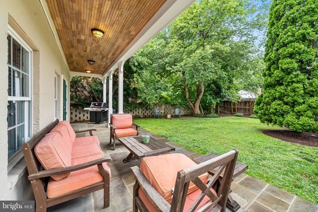 211 W GREENWAY BLVD W, Falls Church, VA 22046