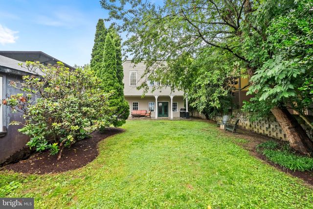 211 W GREENWAY BLVD W, Falls Church, VA 22046