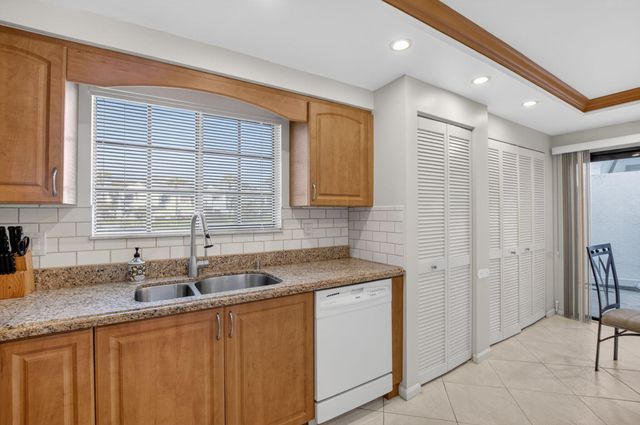15694 Loch Maree Lane, Delray Beach, FL 33446