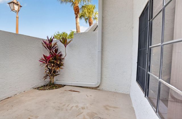 15694 Loch Maree Lane, Delray Beach, FL 33446