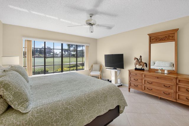 15694 Loch Maree Lane, Delray Beach, FL 33446