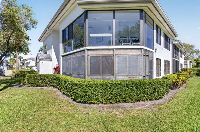 15694 Loch Maree Lane, Delray Beach, FL 33446