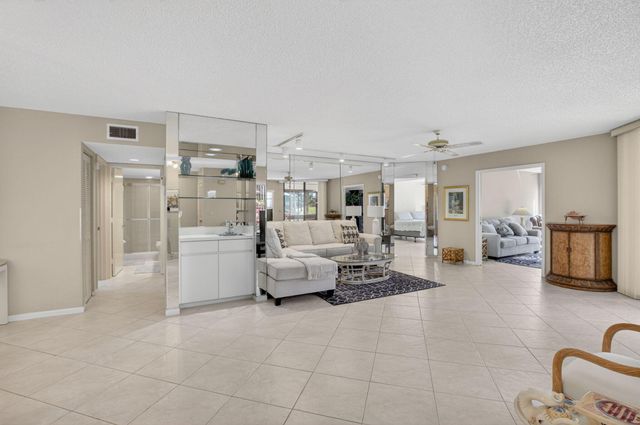 15694 Loch Maree Lane, Delray Beach, FL 33446