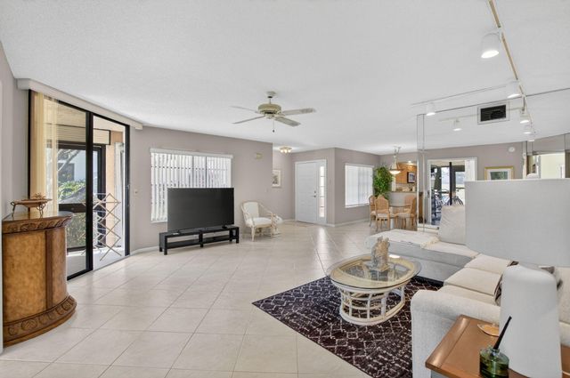 15694 Loch Maree Lane, Delray Beach, FL 33446