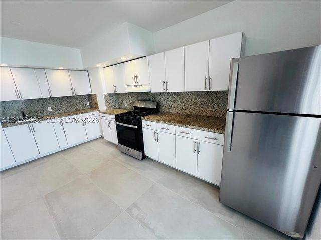 2045 Calais Dr 6, Miami Beach, FL 33141